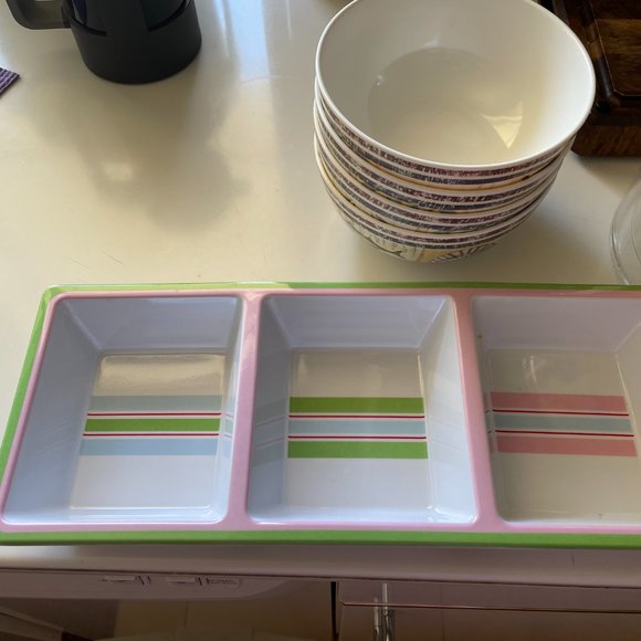 Plastic Bowls, Ice Bucket, Food Tray, Tupperware Bowls and Snack Containers Set - Picture 10 of 11